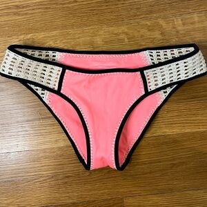 Victoria’s Secret Coral Crochet Trim Bikini Bottom | Size M
